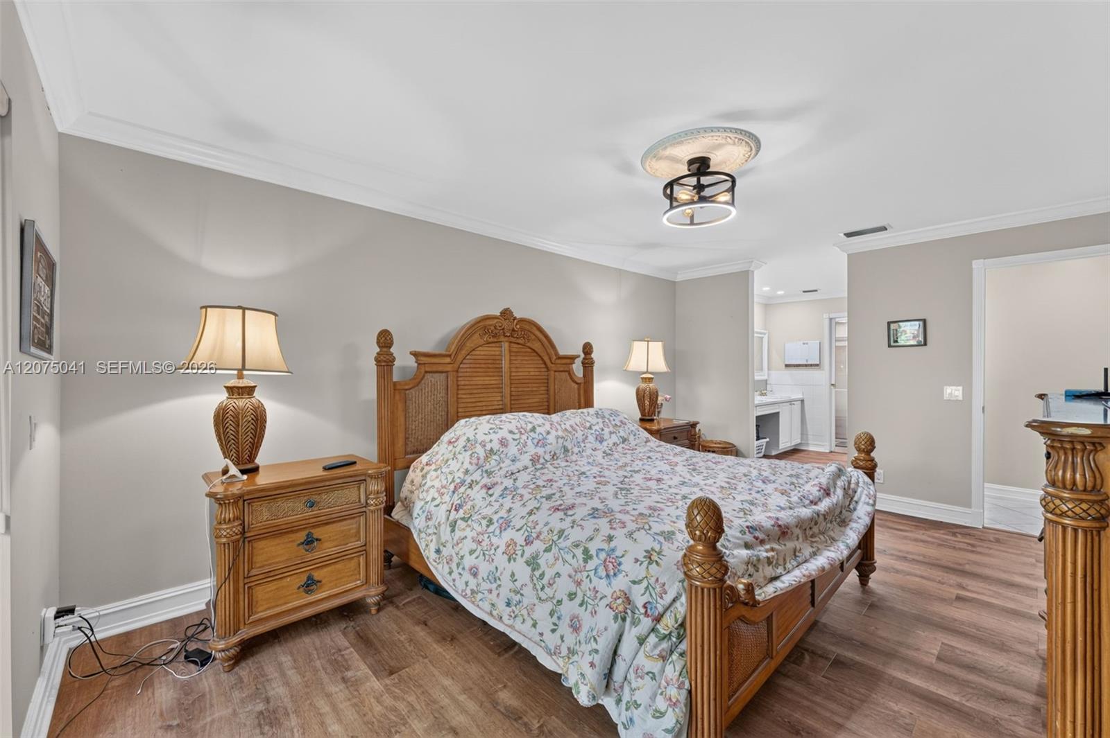 2116 Austin