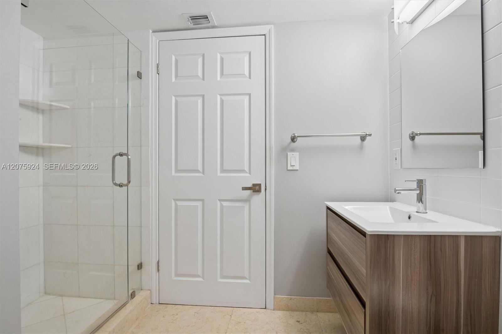 3500 Mystic Pointe Dr # 805