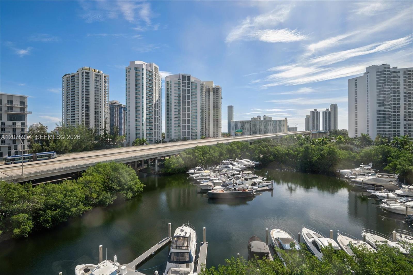 3500 Mystic Pointe Dr # 805
