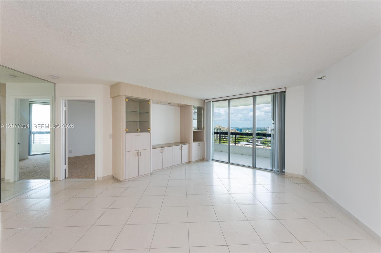 3500 MYSTIC POINTE DR # 2202
