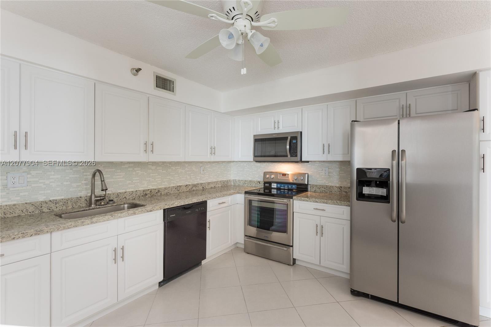 3500 MYSTIC POINTE DR # 2202