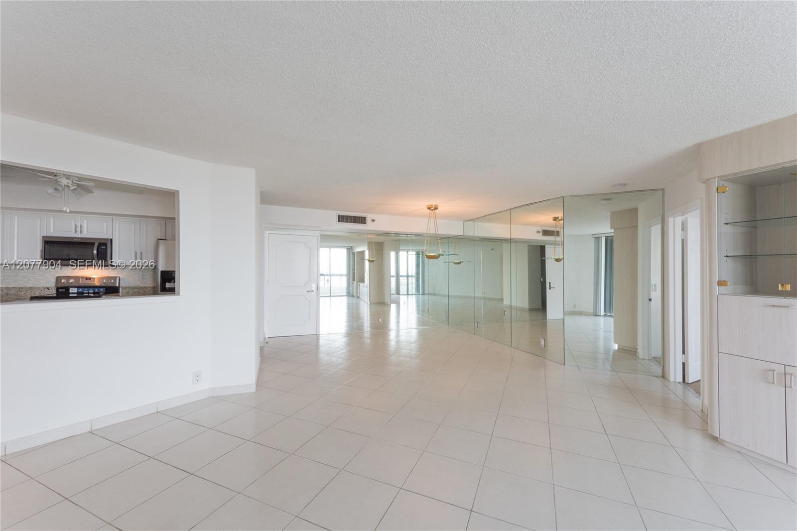 3500 MYSTIC POINTE DR # 2202