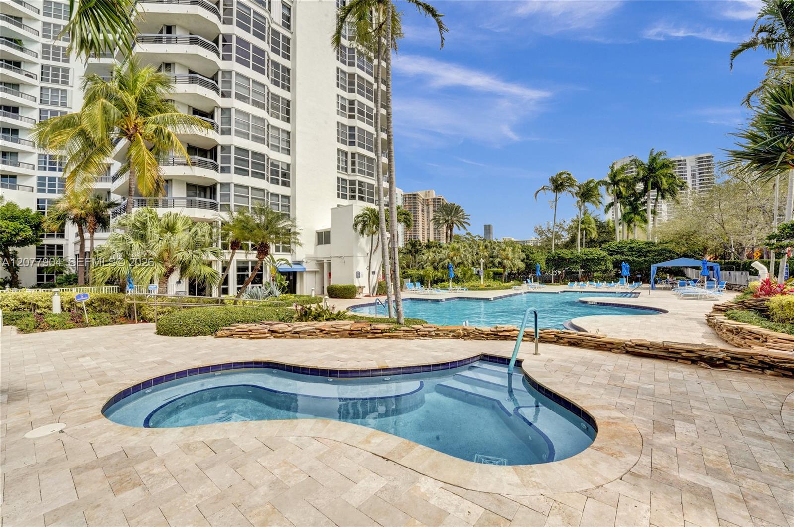 3500 MYSTIC POINTE DR # 2202