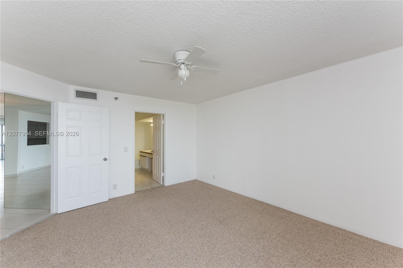 3500 MYSTIC POINTE DR # 2202