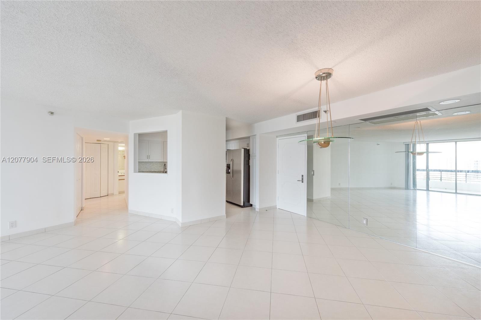3500 MYSTIC POINTE DR # 2202