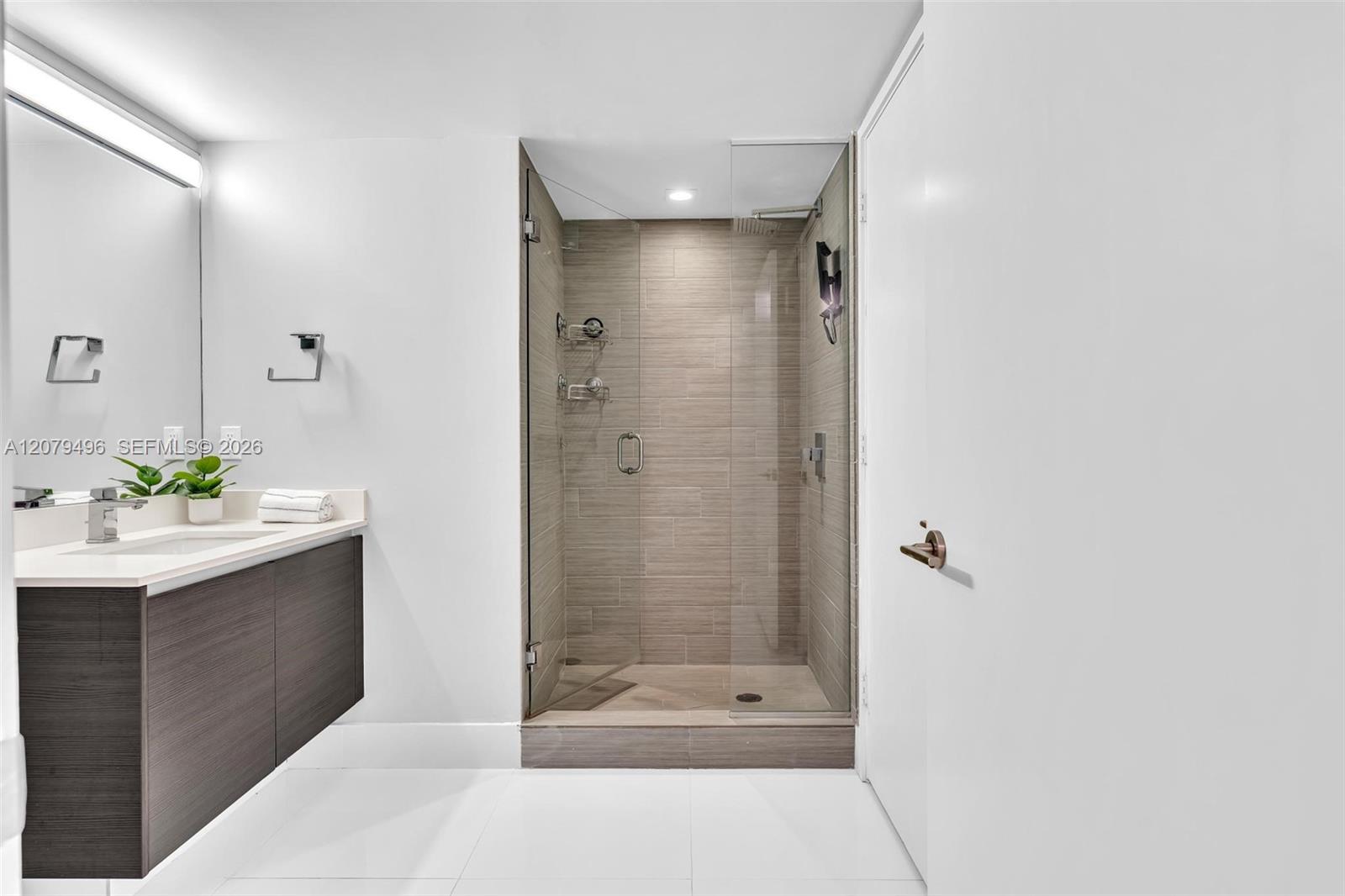 300 Sunny Isles Blvd # 805 Unit: 4-805