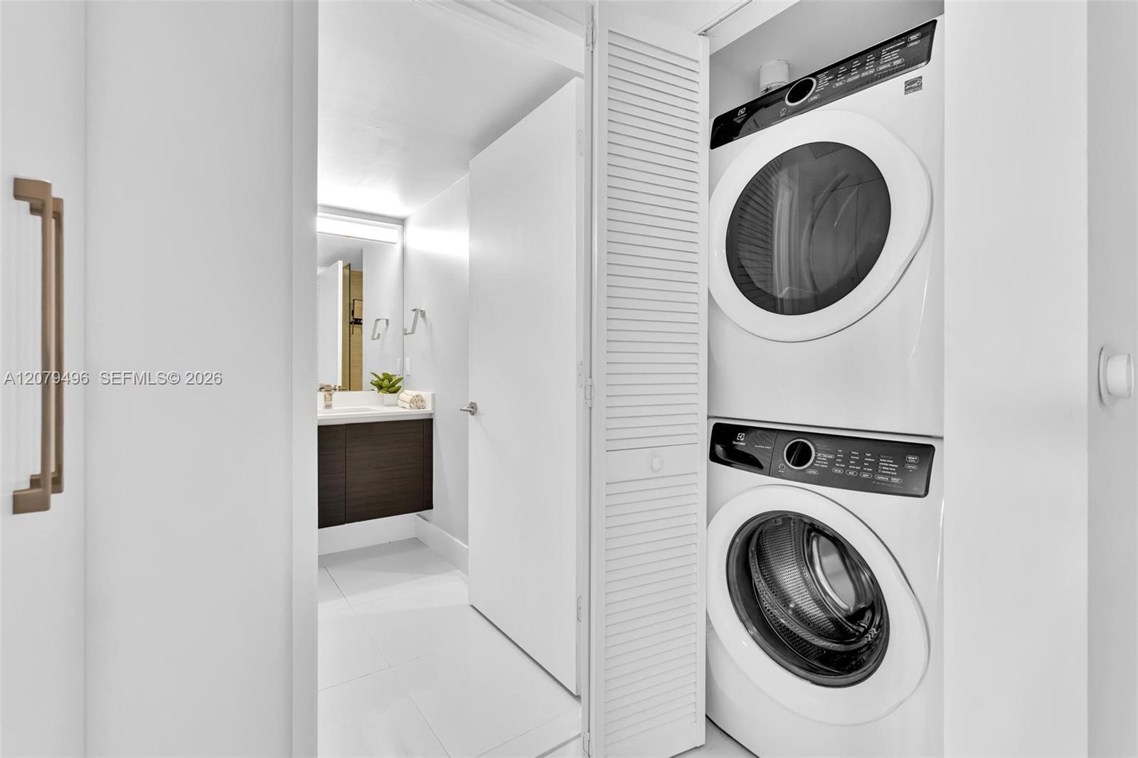 300 Sunny Isles Blvd # 805 Unit: 4-805