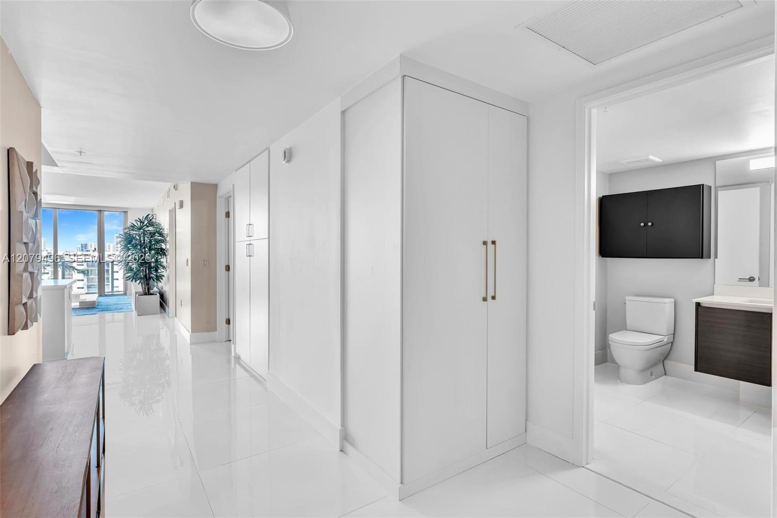300 Sunny Isles Blvd # 805 Unit: 4-805