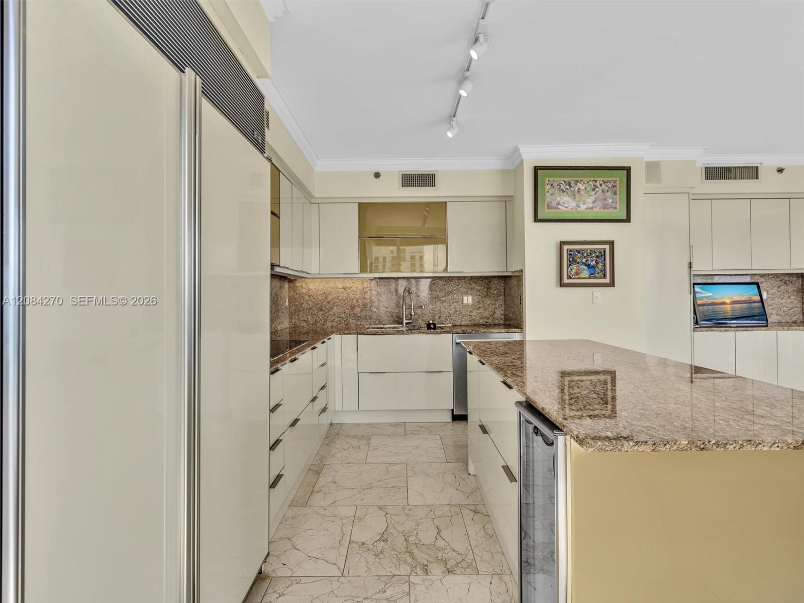 18911 Collins Ave # 2101