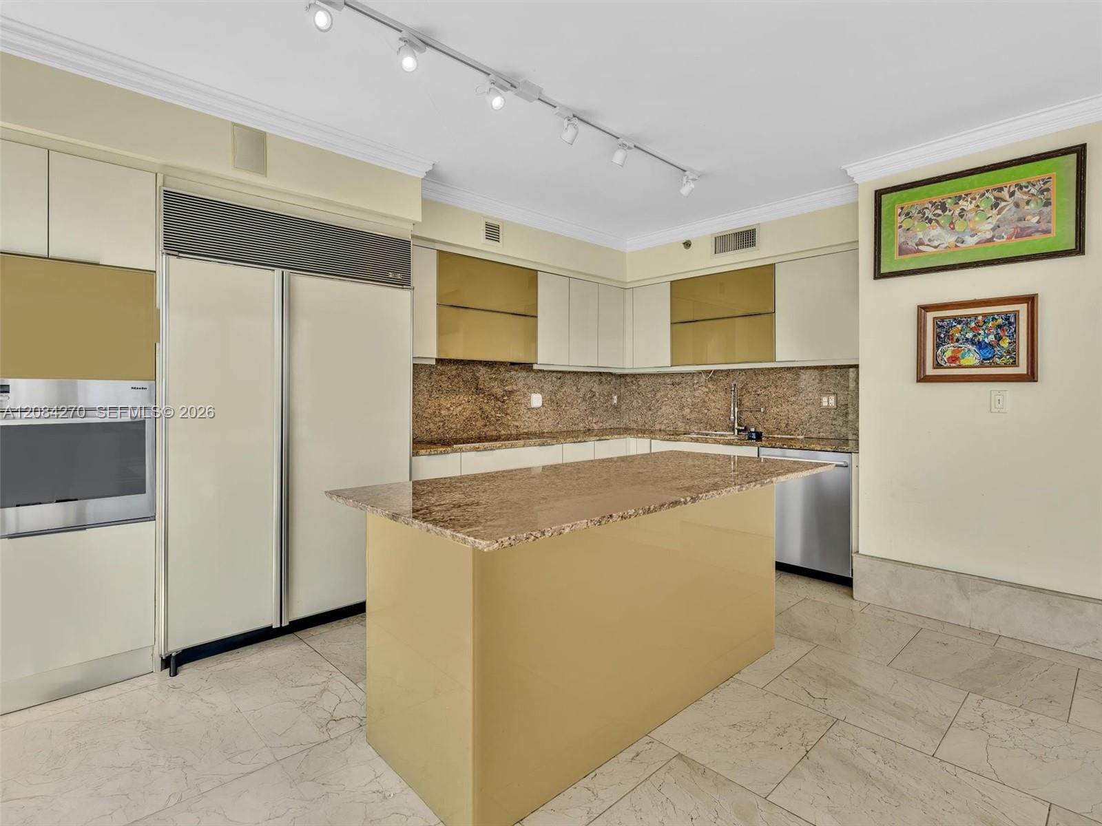 18911 Collins Ave # 2101