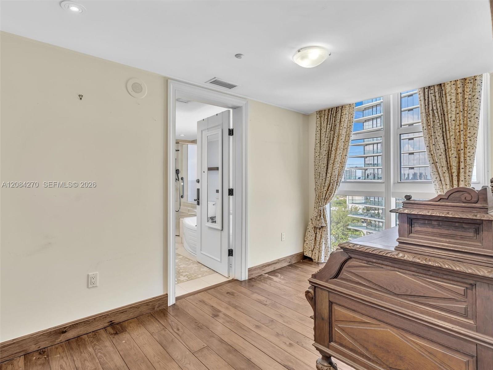 18911 Collins Ave # 2101