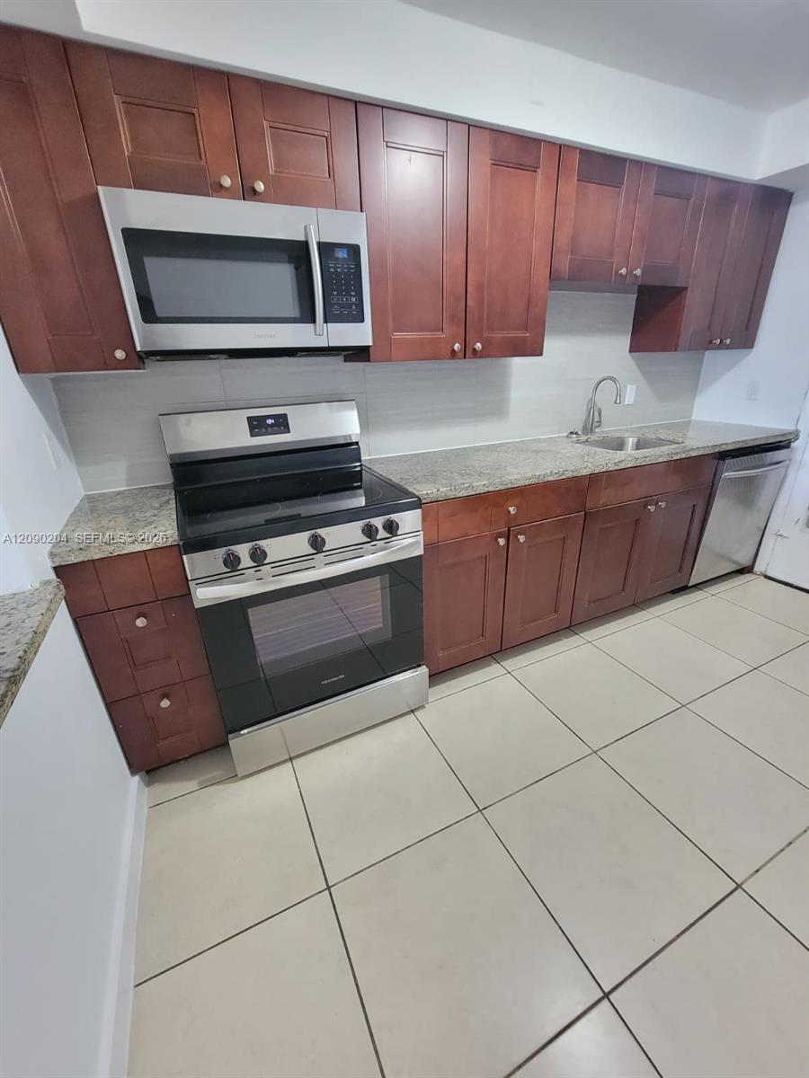 2005 Sans Souci Blvd # 305