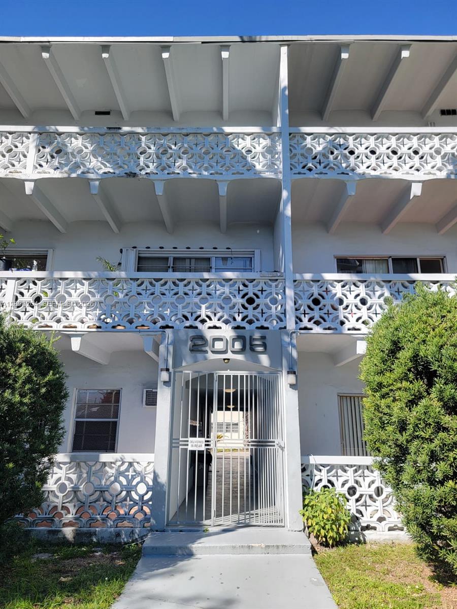 2005 Sans Souci Blvd # 305
