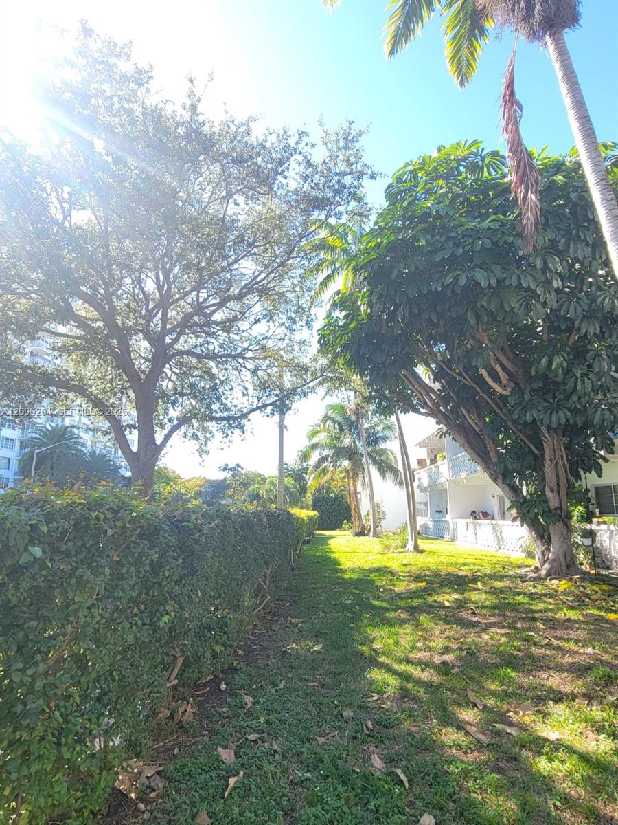 2005 Sans Souci Blvd # 305