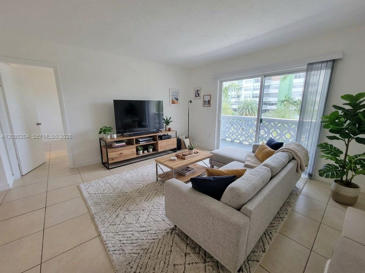 2005 Sans Souci Blvd # 305
