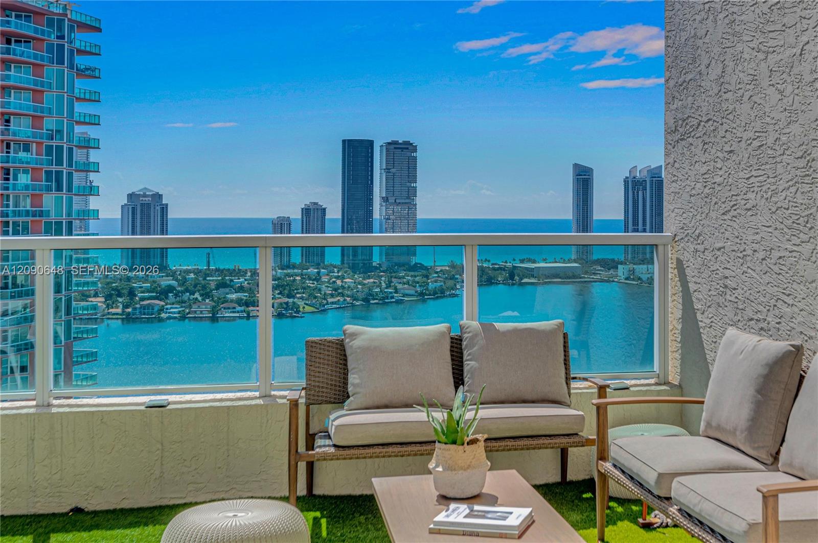 3330 NE 190th St Unit: UPH11