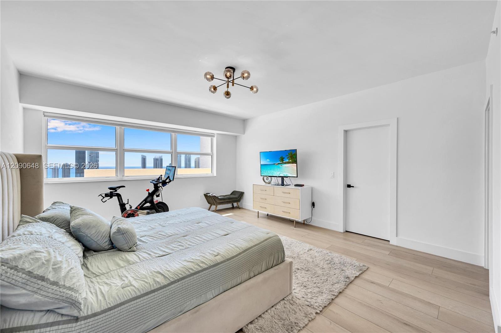 3330 NE 190th St Unit: UPH11