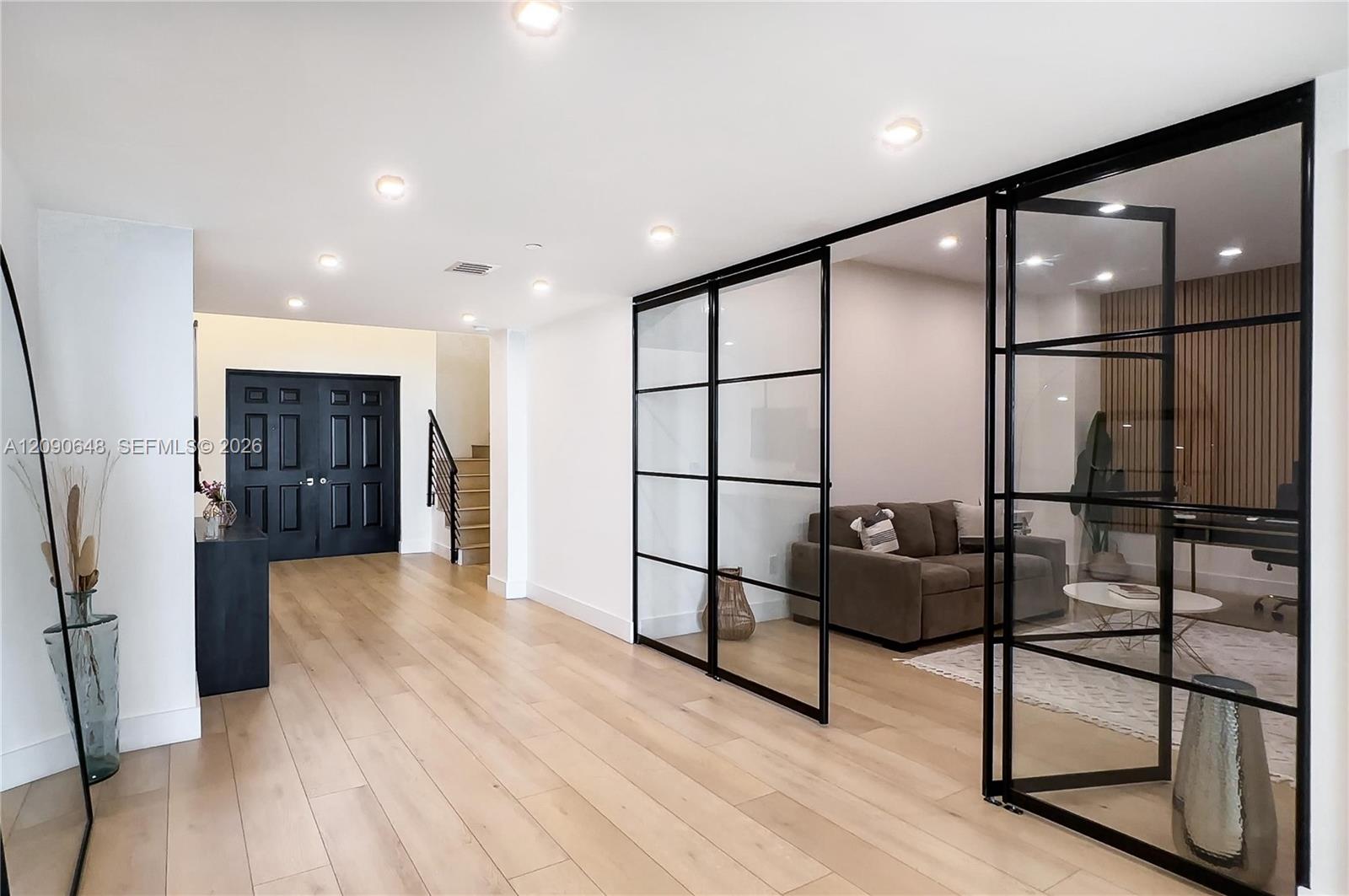3330 NE 190th St Unit: UPH11