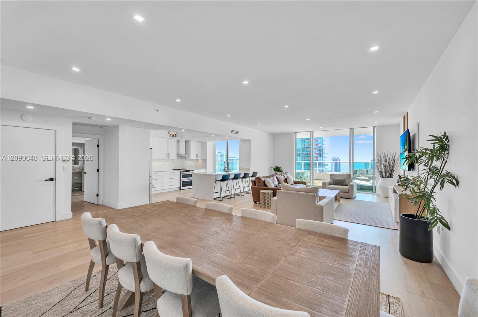 3330 NE 190th St Unit: UPH11