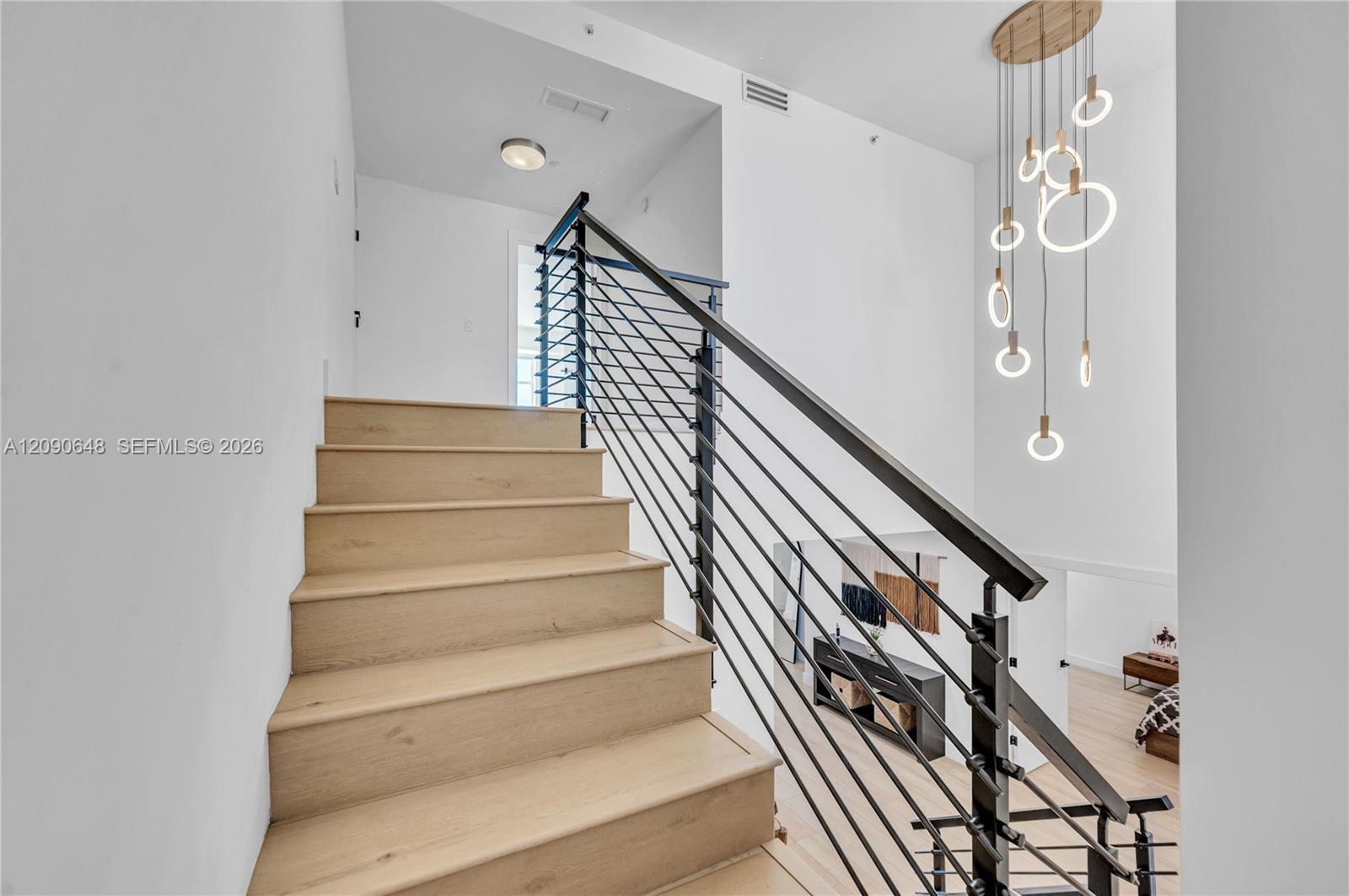 3330 NE 190th St Unit: UPH11