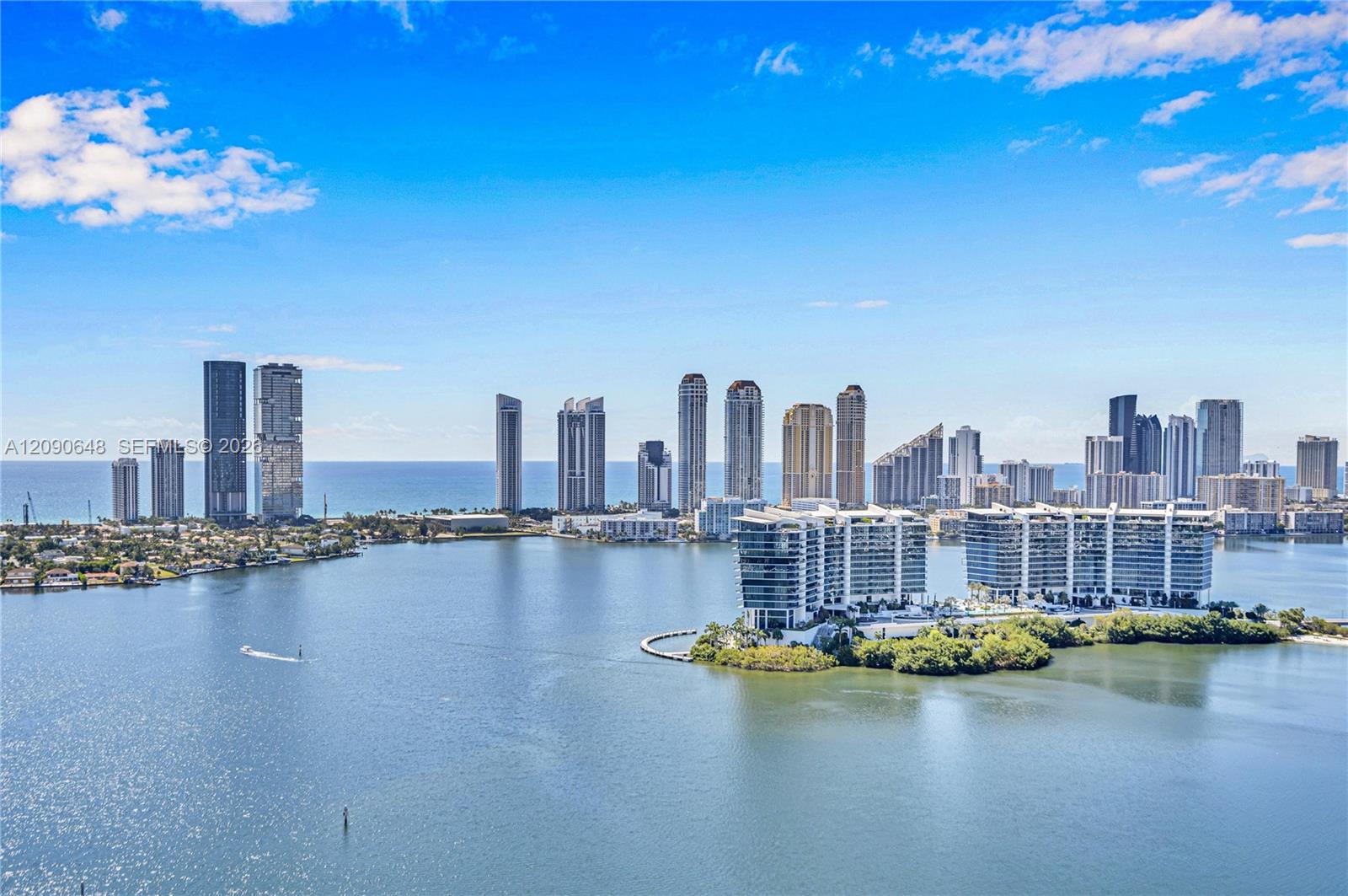 3330 NE 190th St Unit: UPH11
