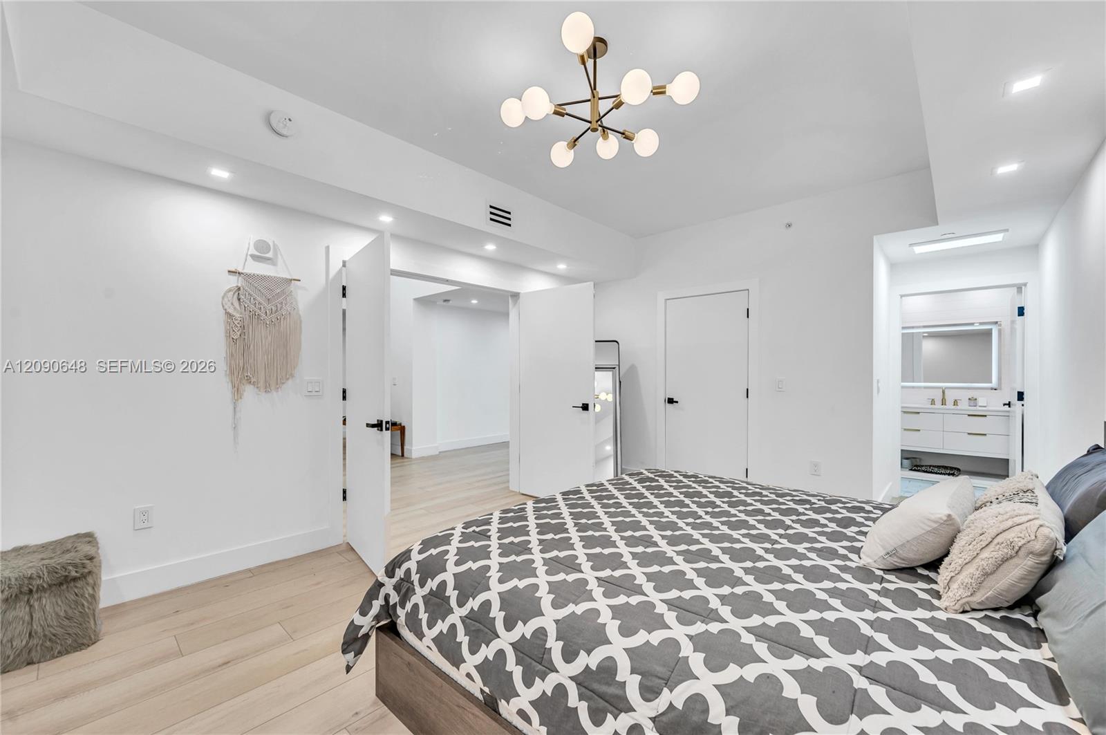 3330 NE 190th St Unit: UPH11
