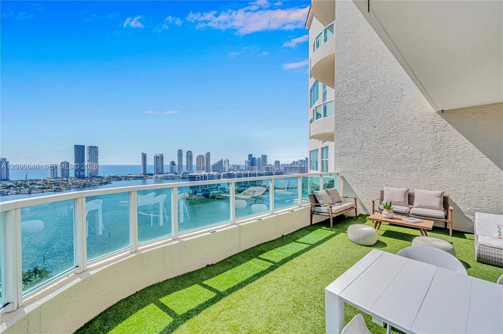 3330 NE 190th St Unit: UPH11