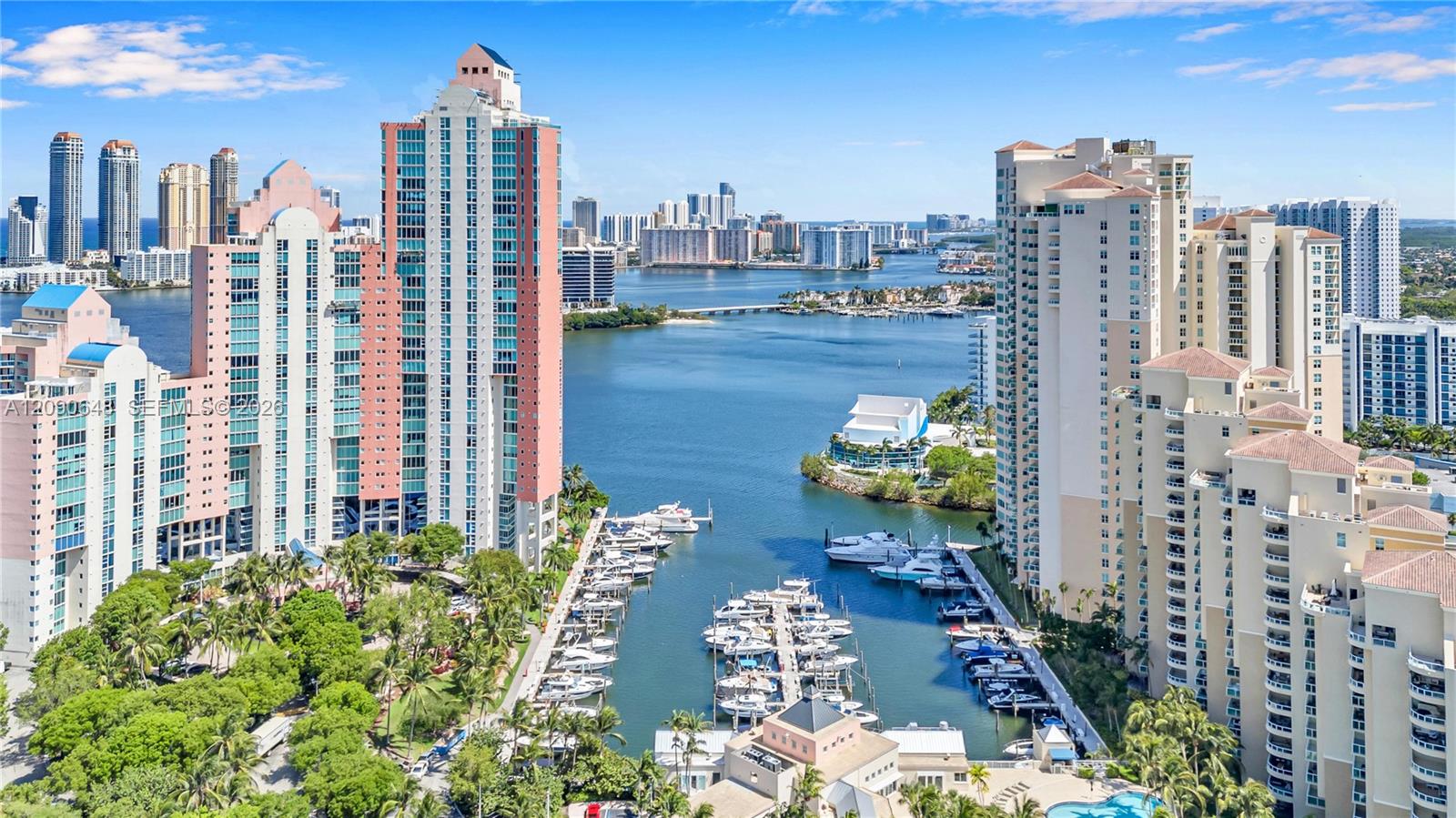 3330 NE 190th St Unit: UPH11