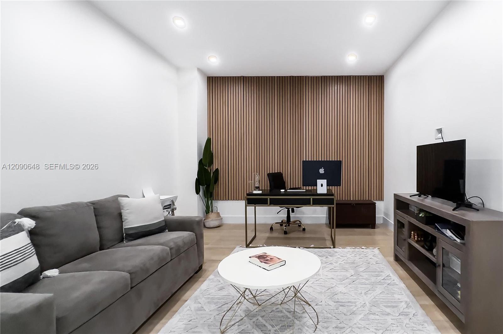3330 NE 190th St Unit: UPH11