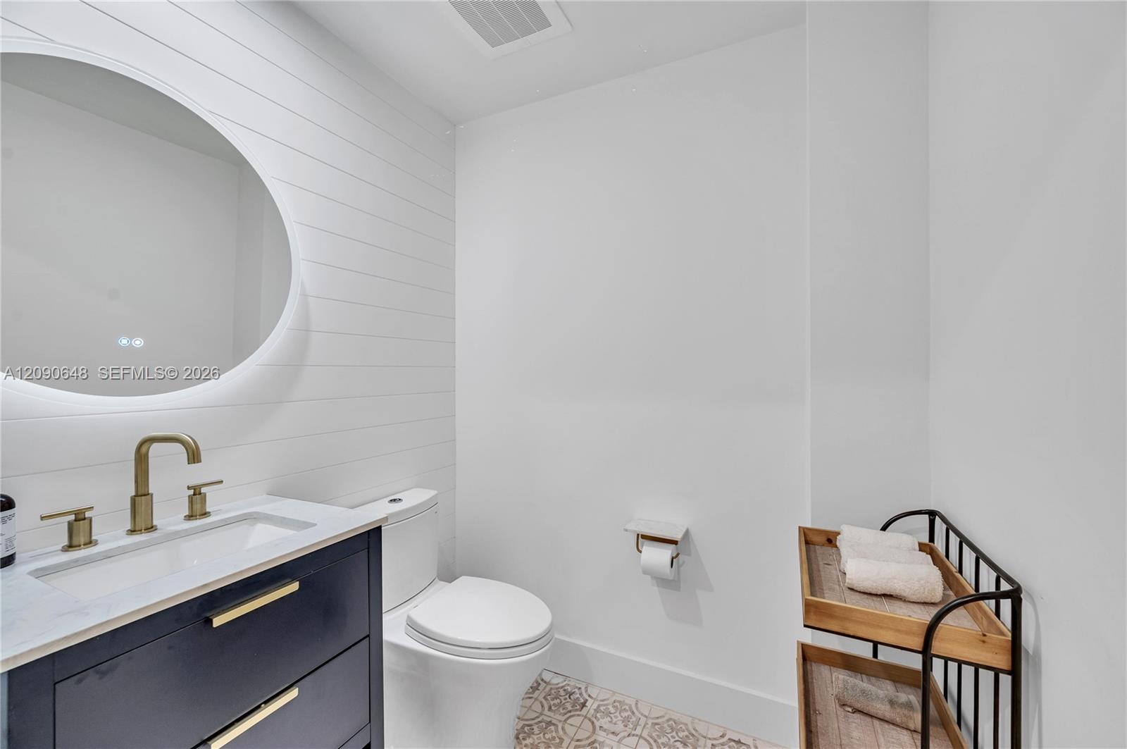 3330 NE 190th St Unit: UPH11