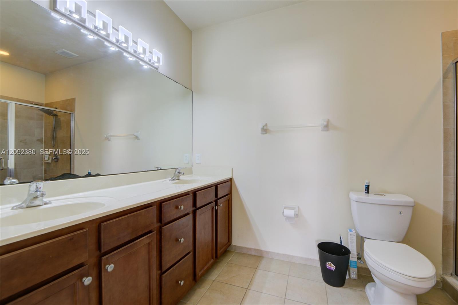 3316 W 91st Ter