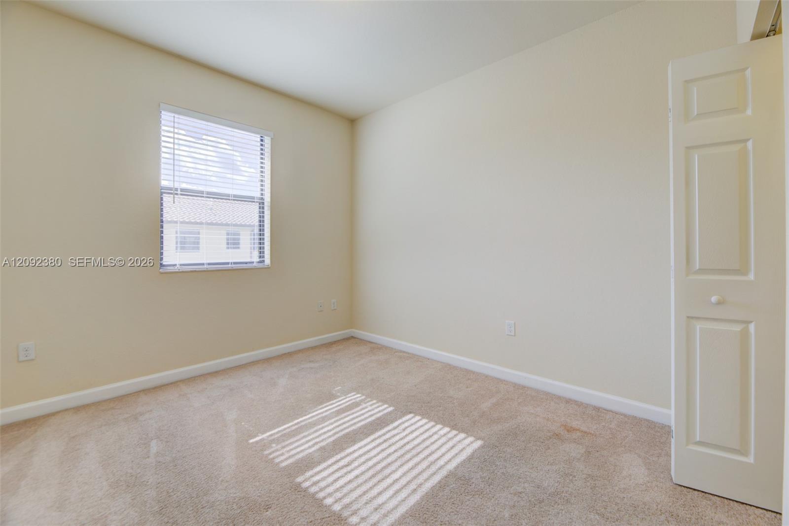 3316 W 91st Ter