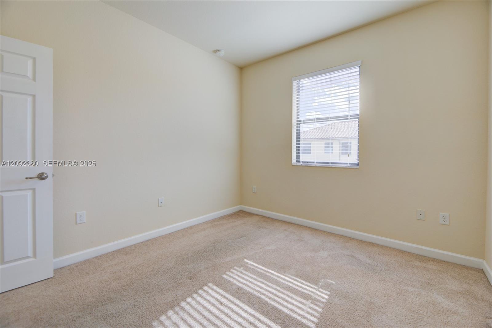 3316 W 91st Ter