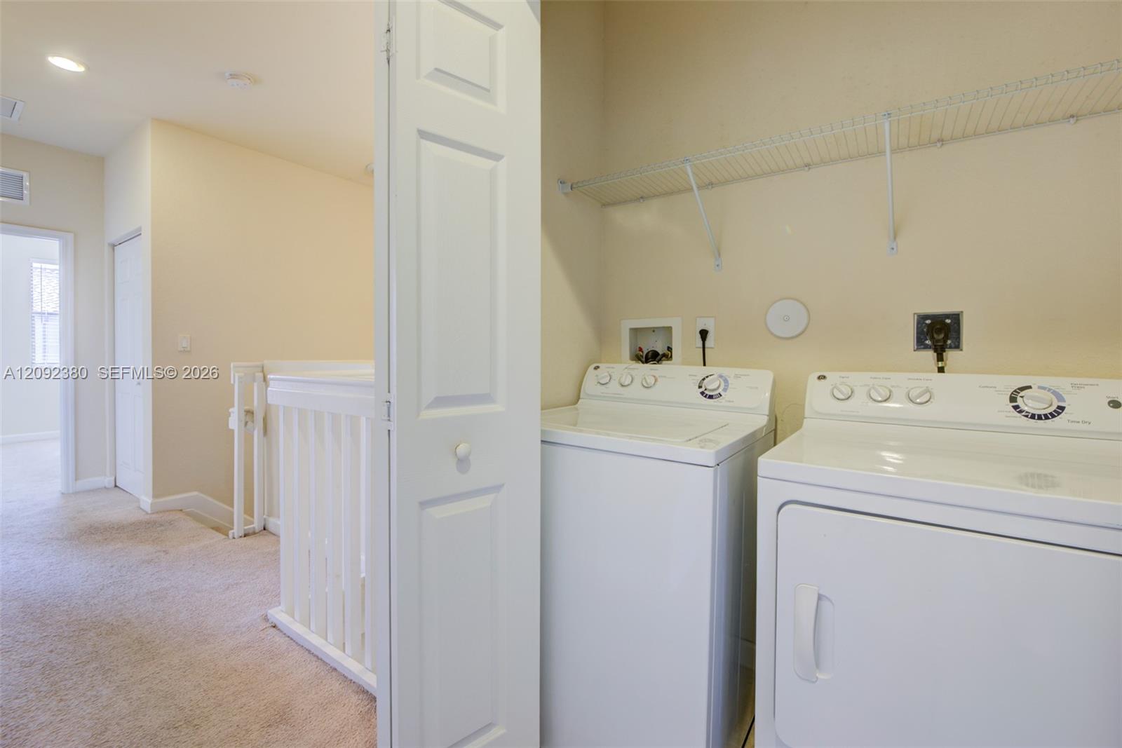 3316 W 91st Ter