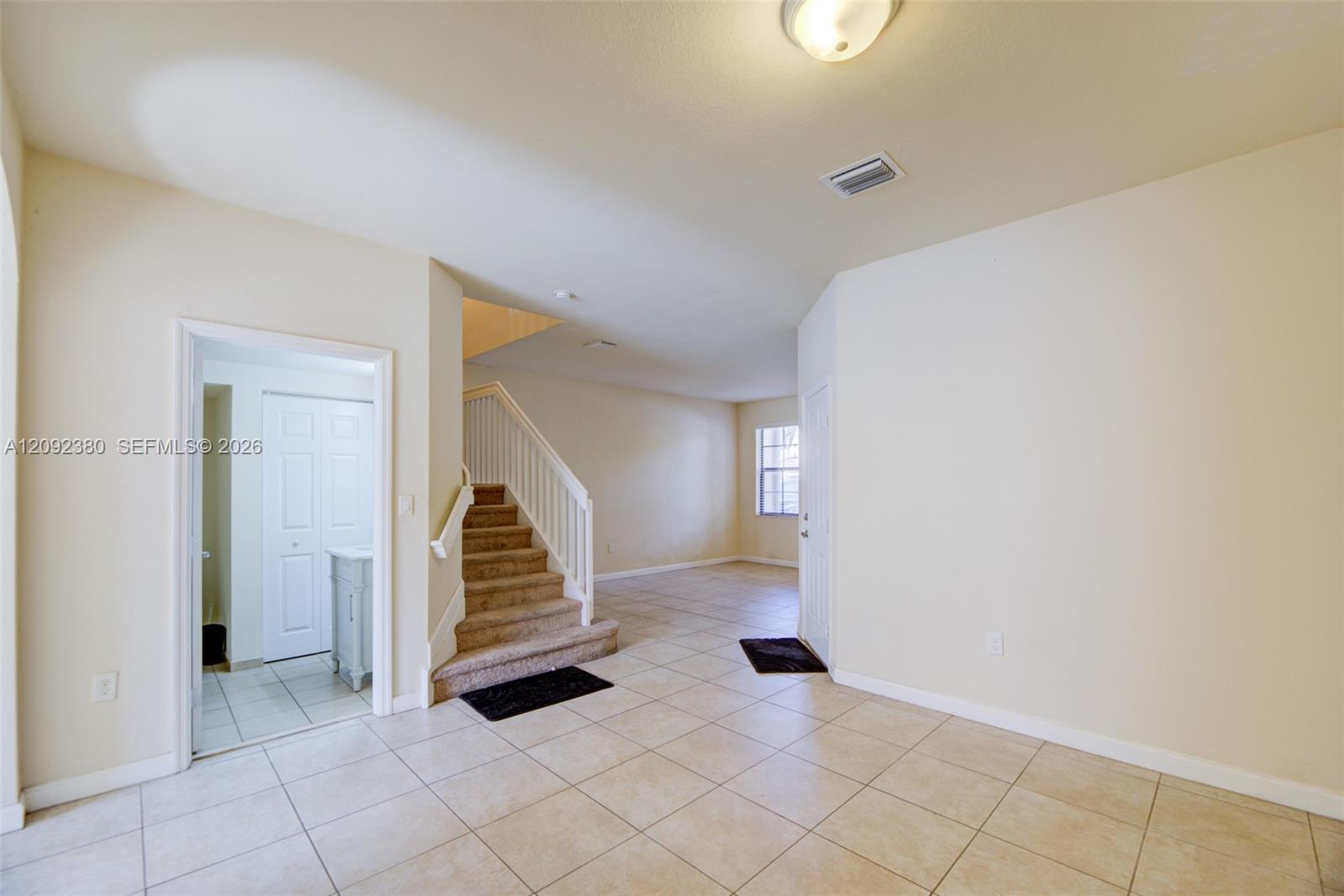 3316 W 91st Ter