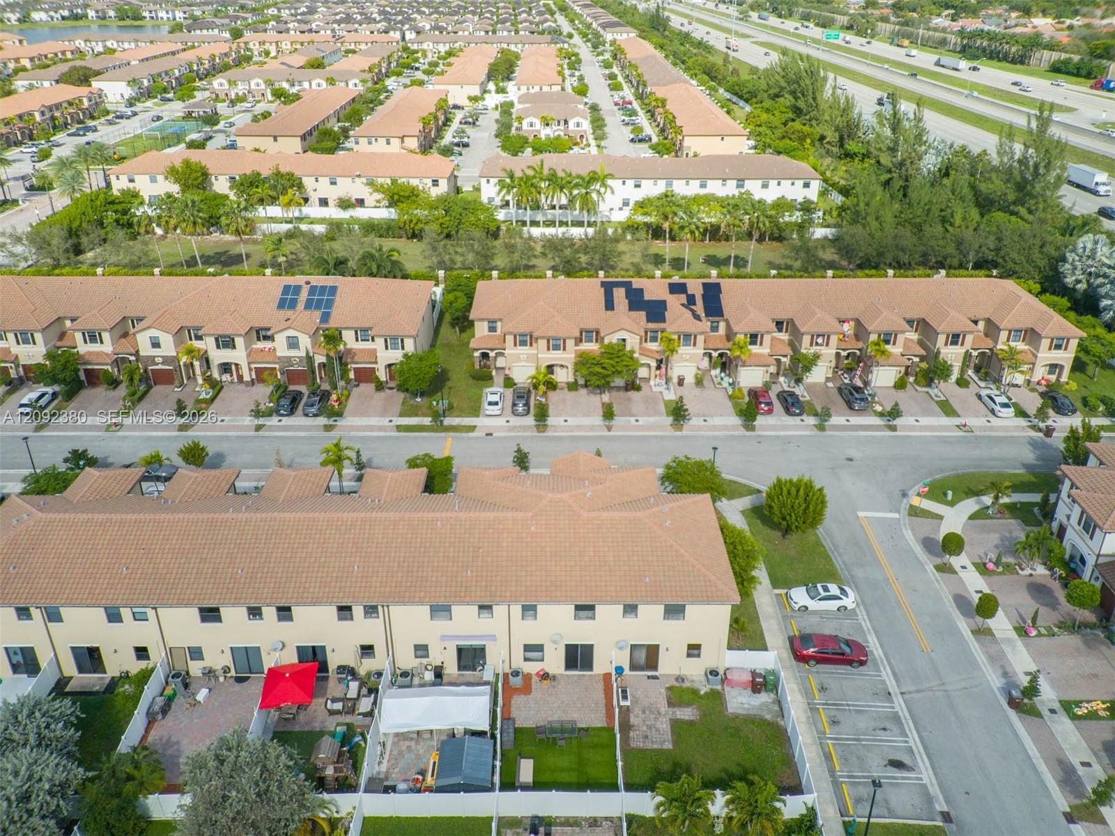 3316 W 91st Ter