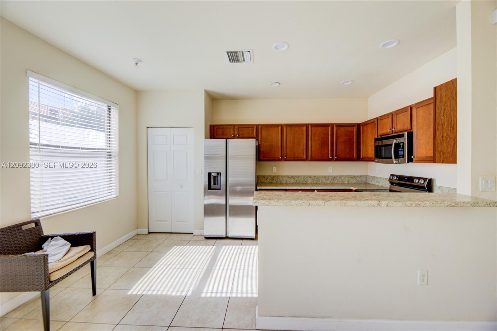 3316 W 91st Ter