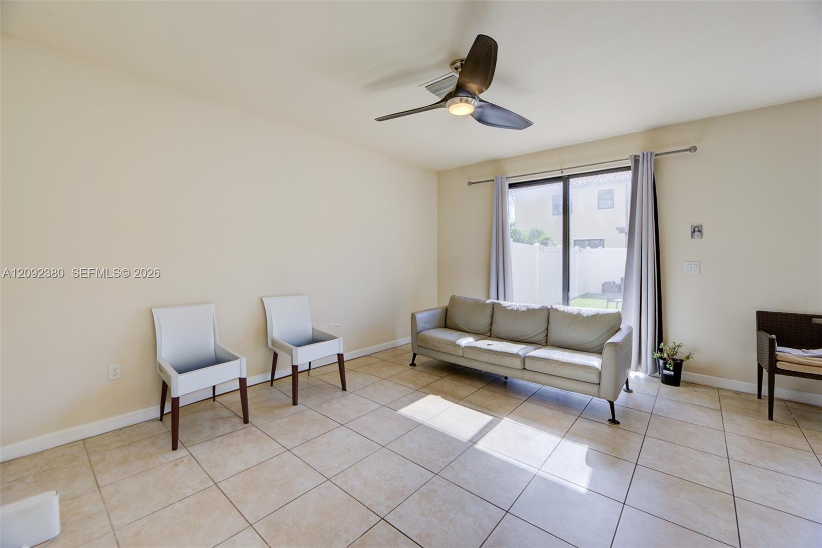 3316 W 91st Ter