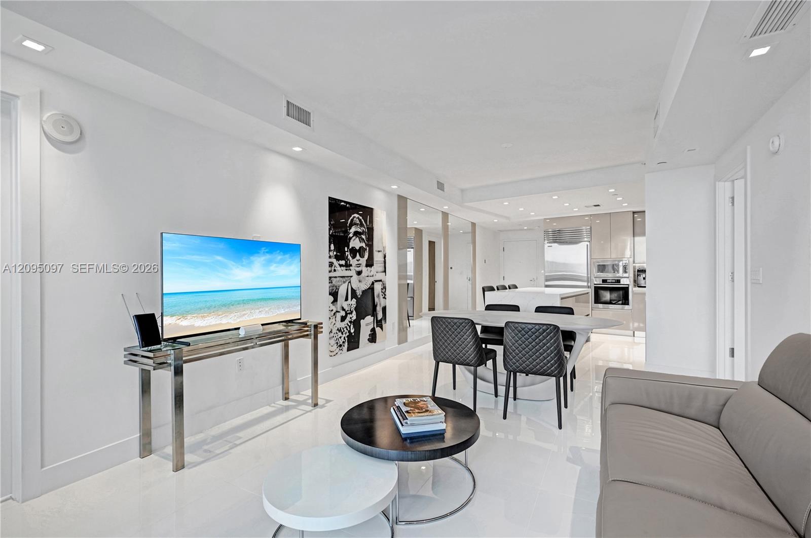 18201 Collins Ave # 1407