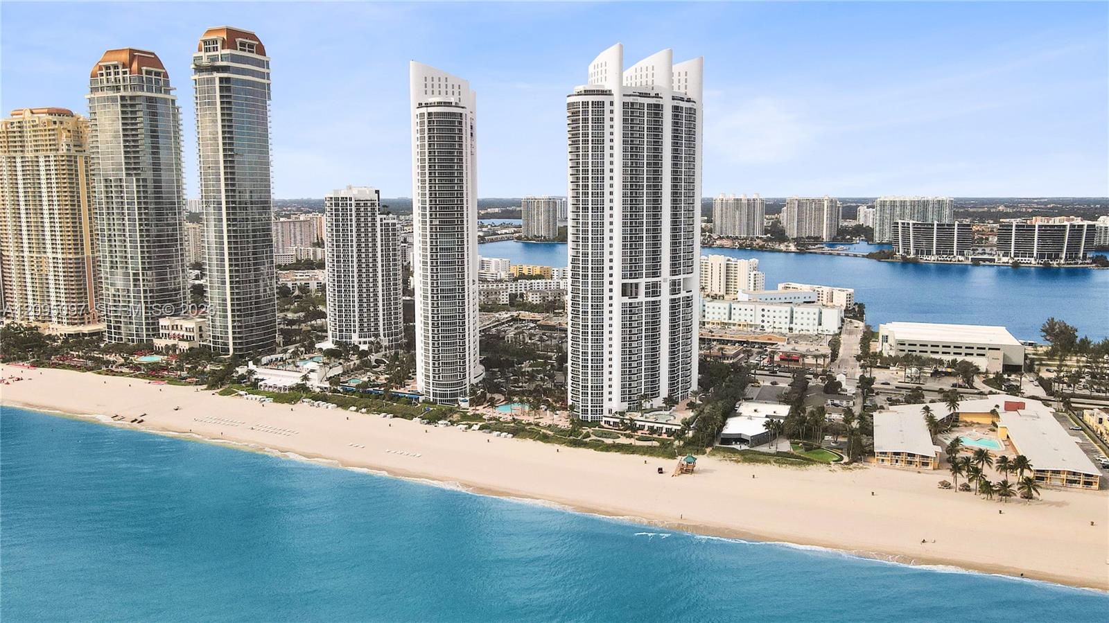 18201 Collins Ave # 1407
