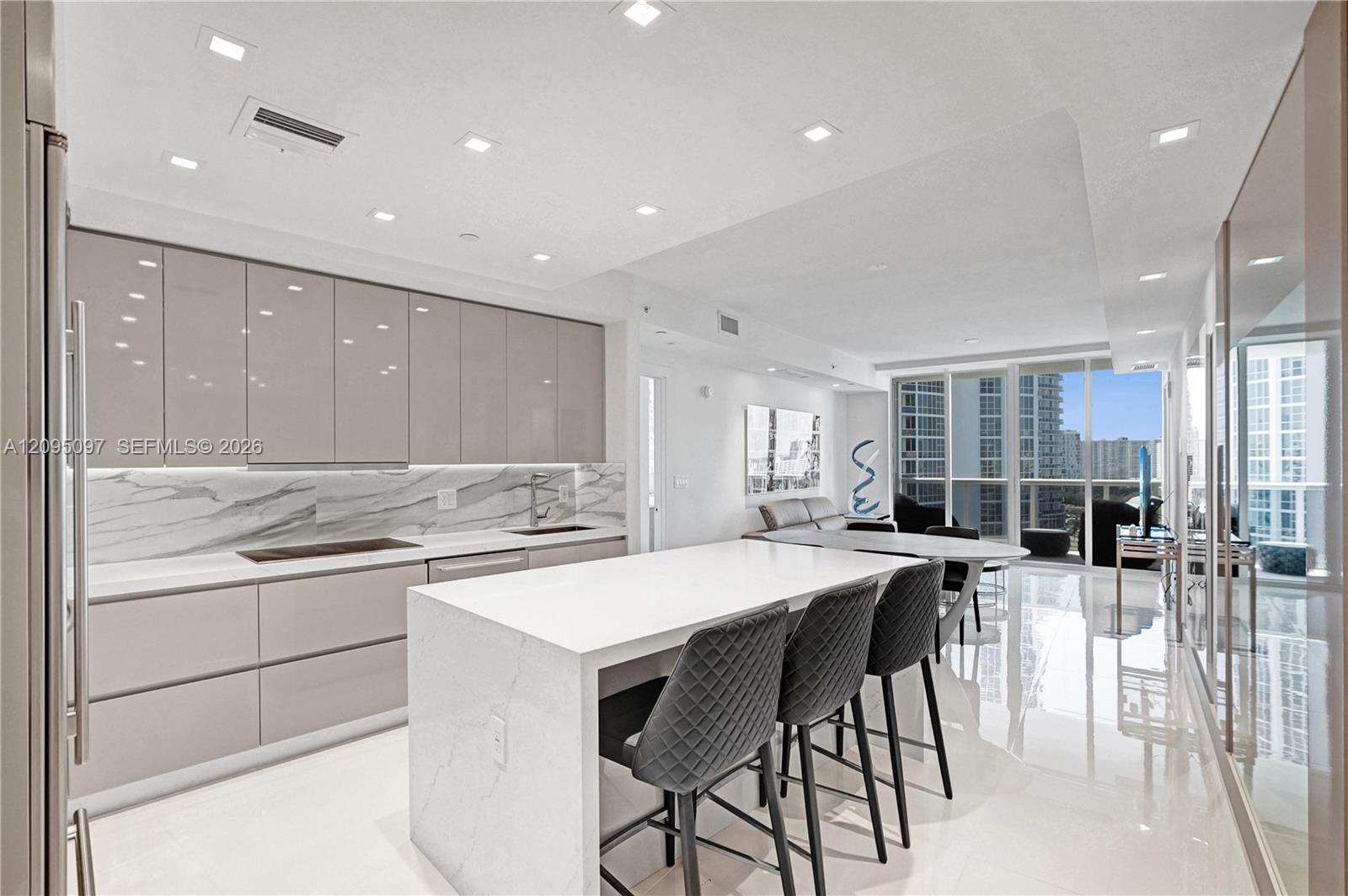 18201 Collins Ave # 1407