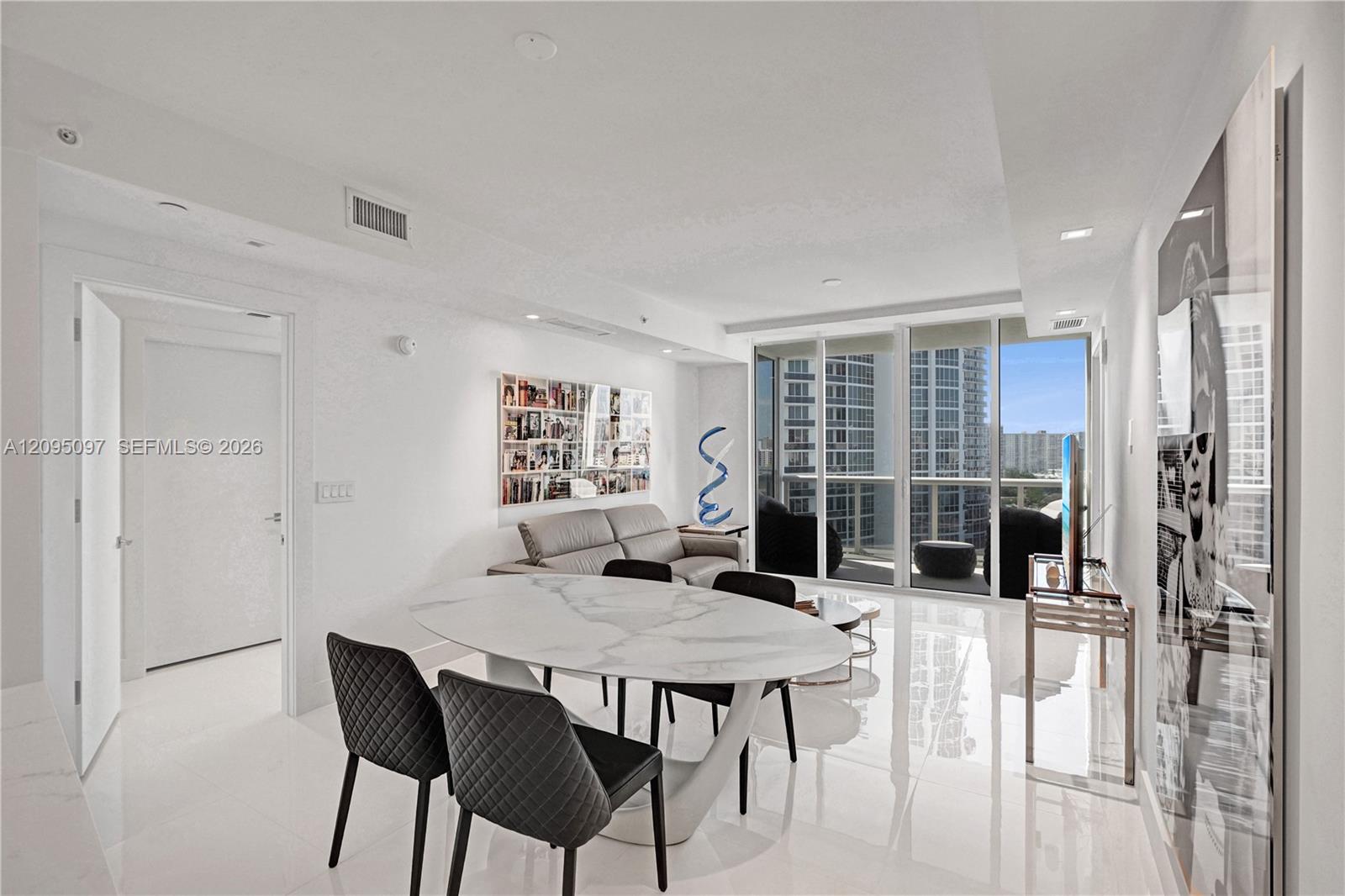 18201 Collins Ave # 1407