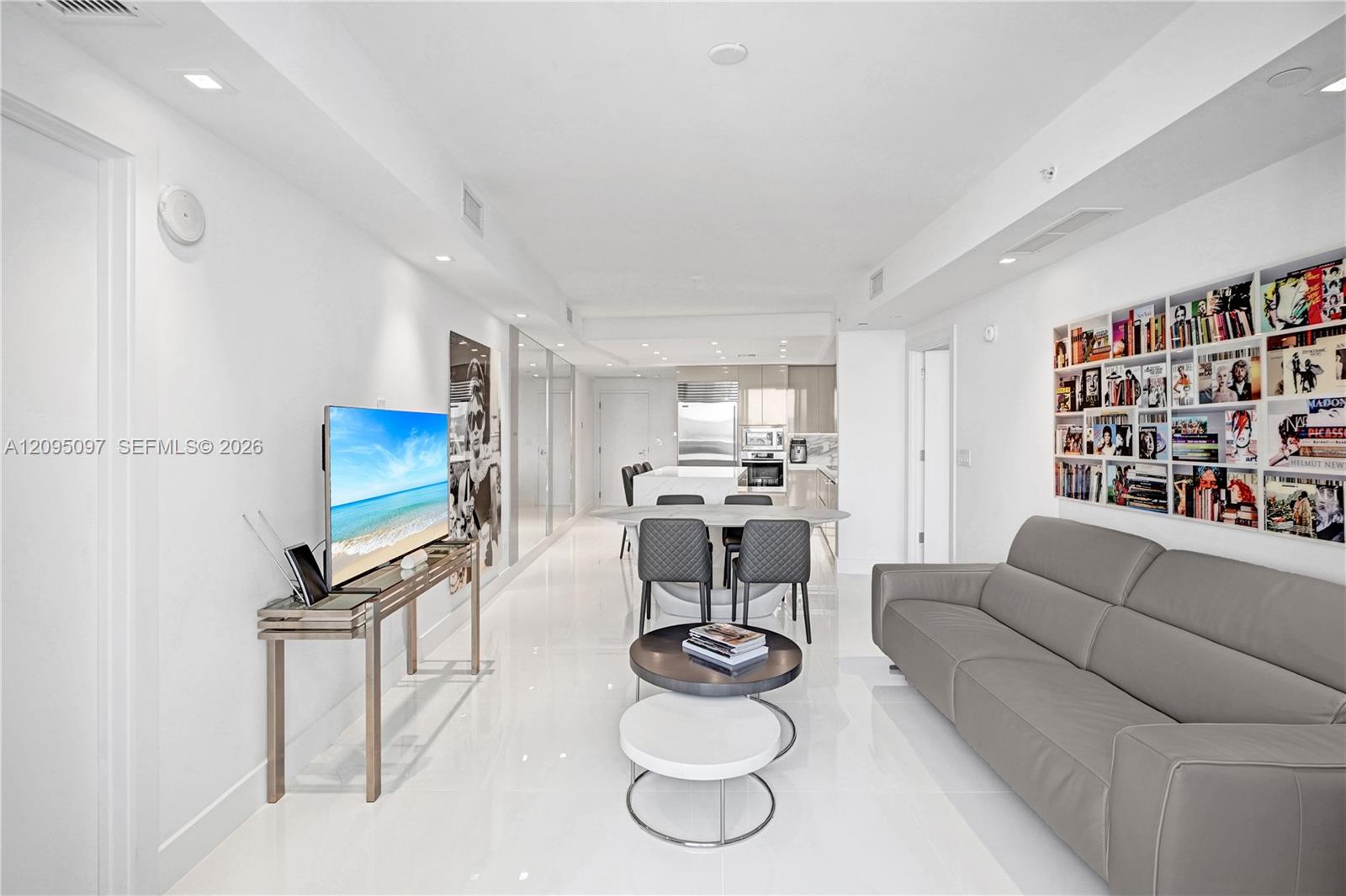 18201 Collins Ave # 1407