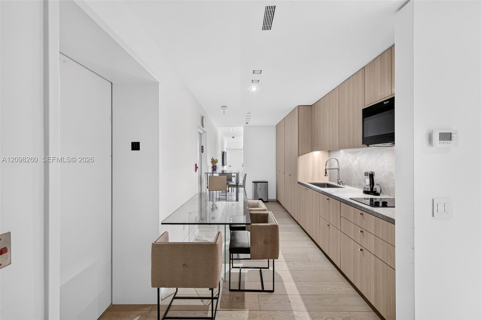 20165 NE 39th Pl Unit: 1103/1104