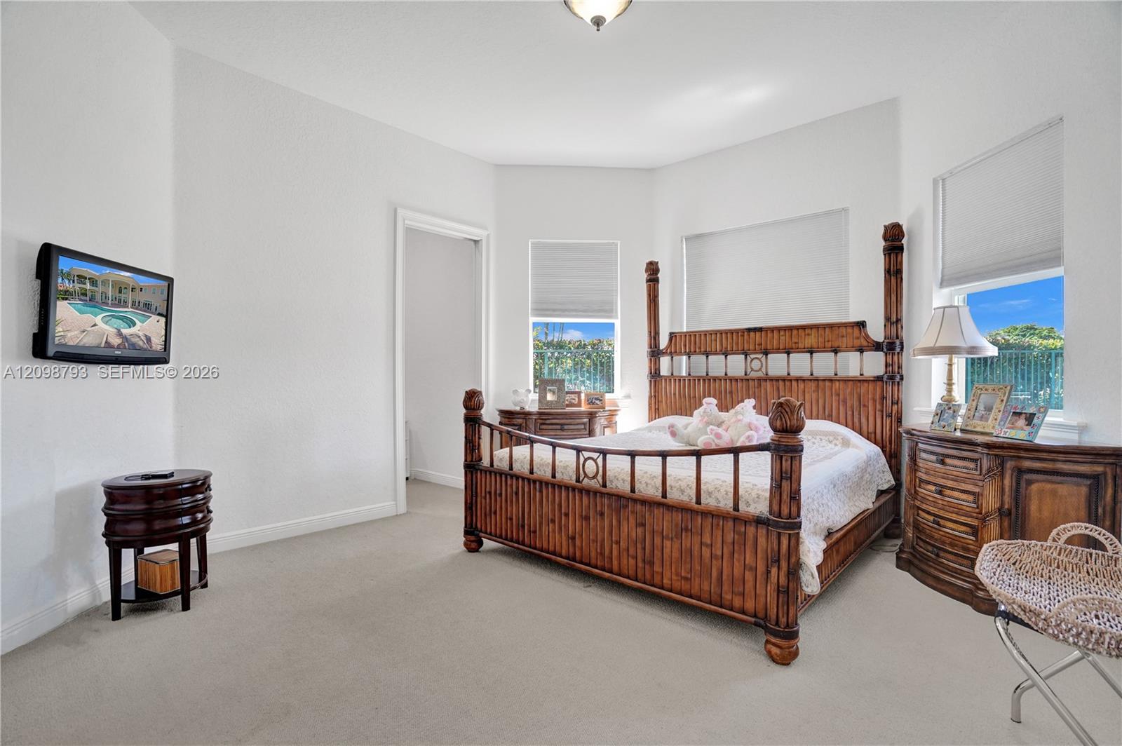 1130 Harbor Ct