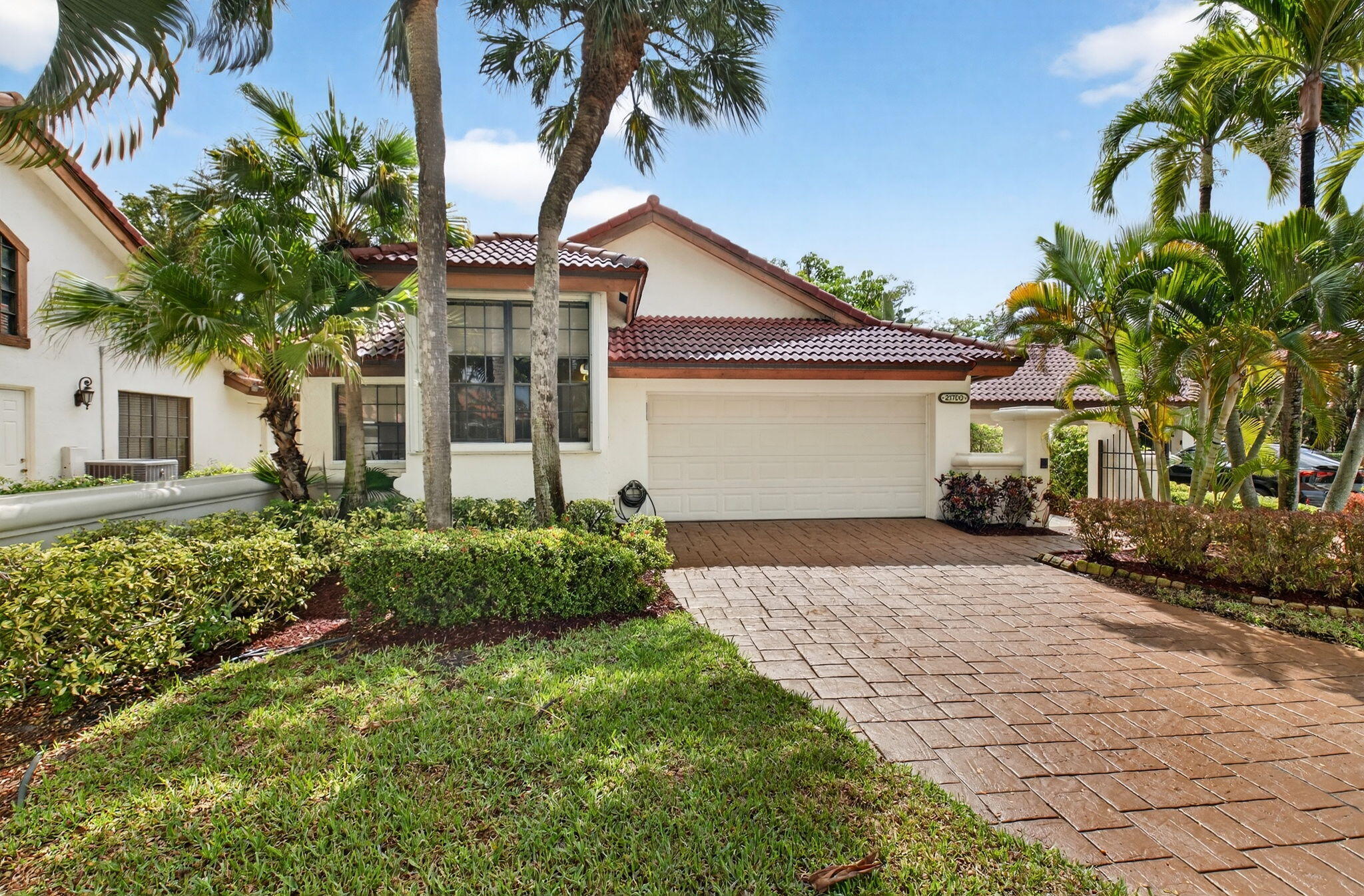 21700 Club Villa Terrace