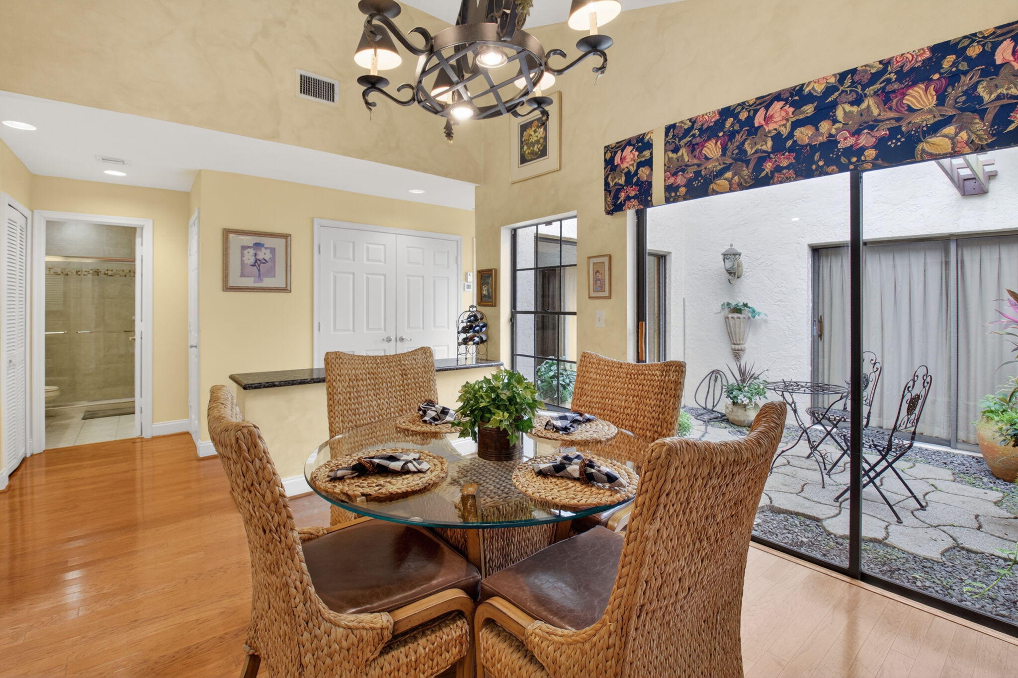 21700 Club Villa Terrace