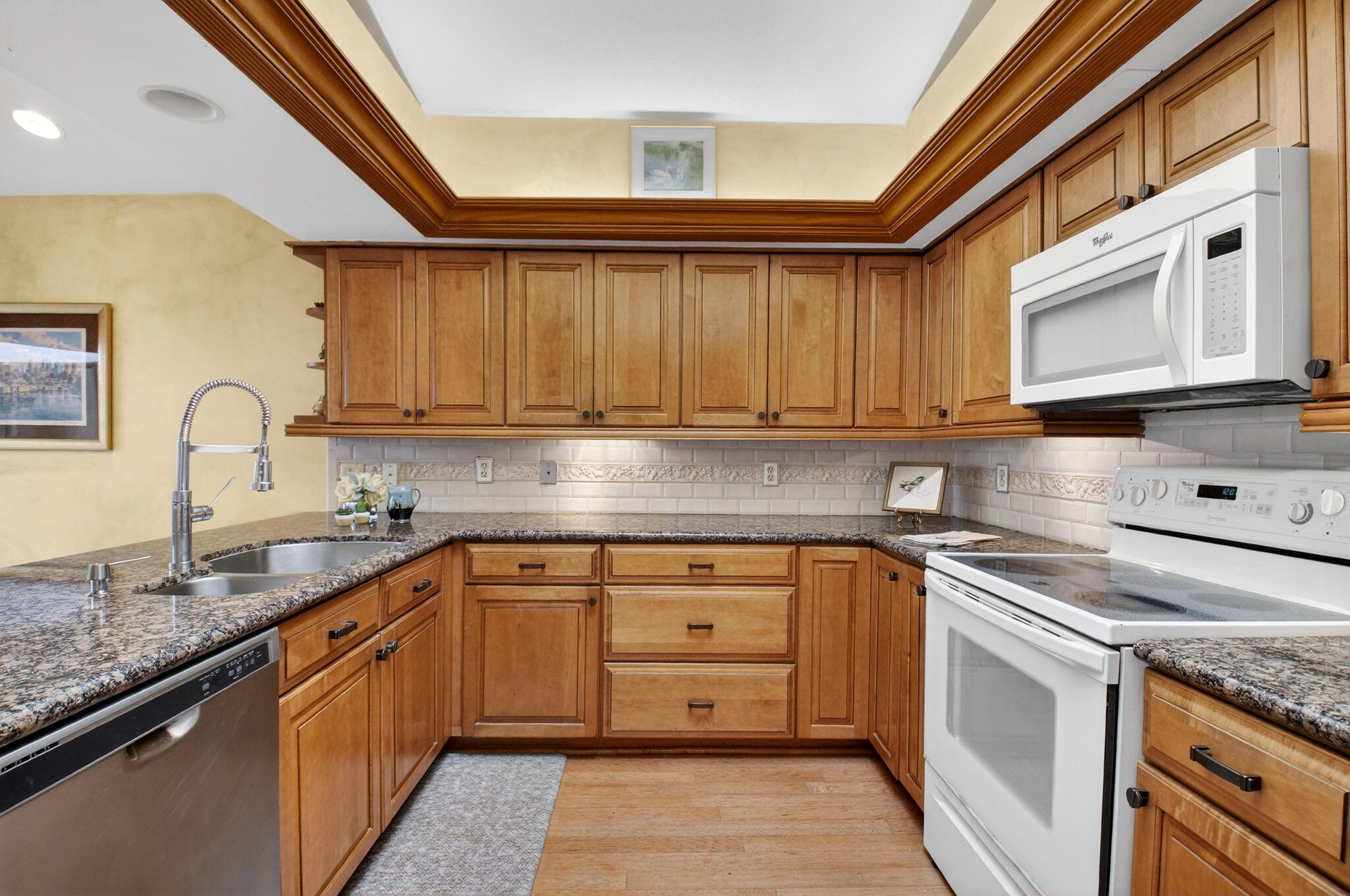 21700 Club Villa Terrace