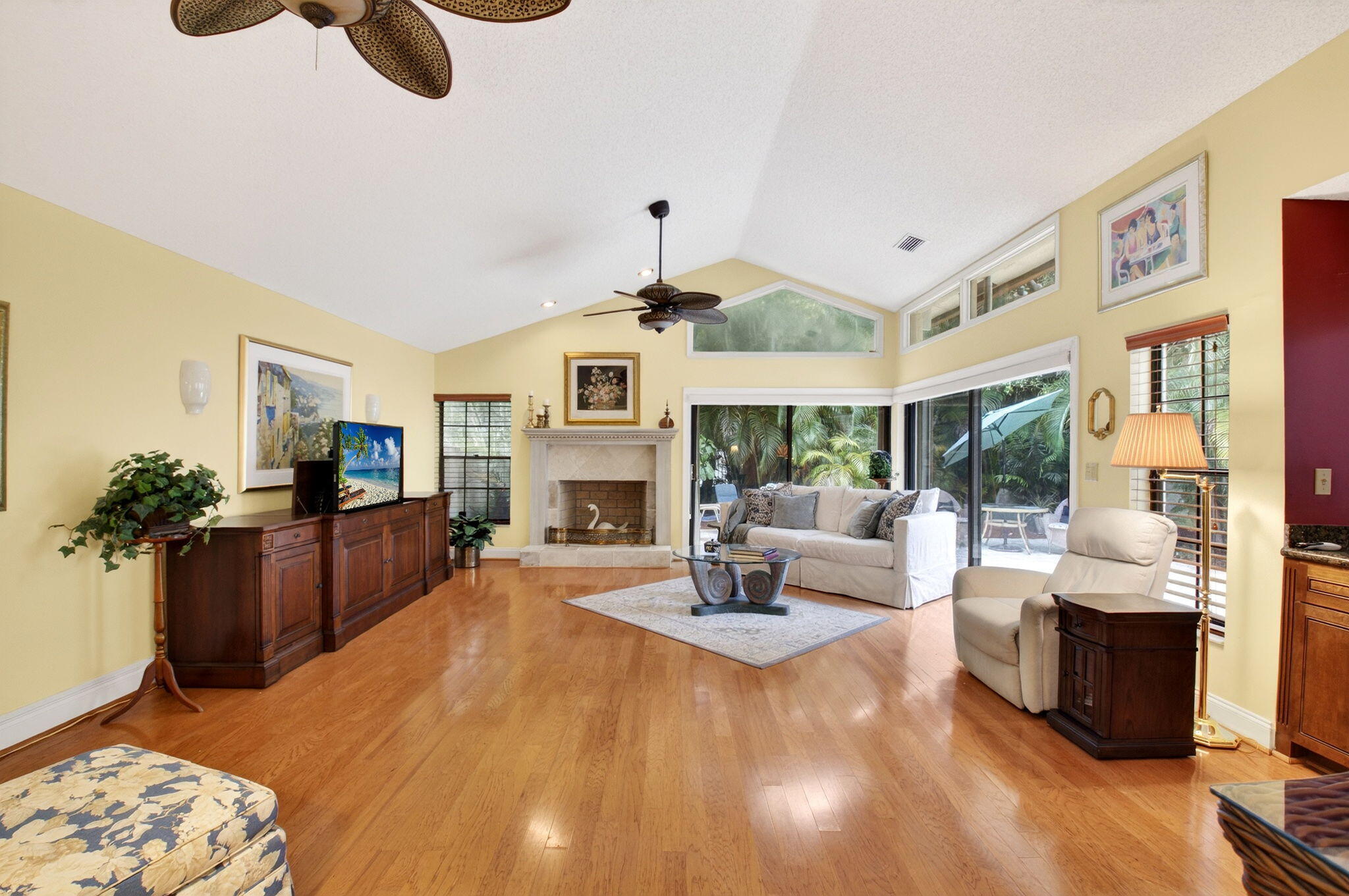 21700 Club Villa Terrace