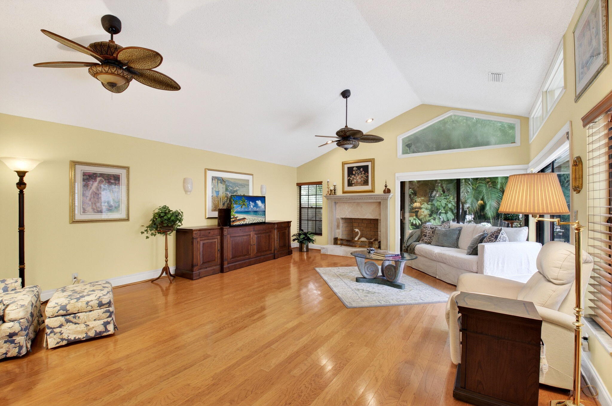 21700 Club Villa Terrace